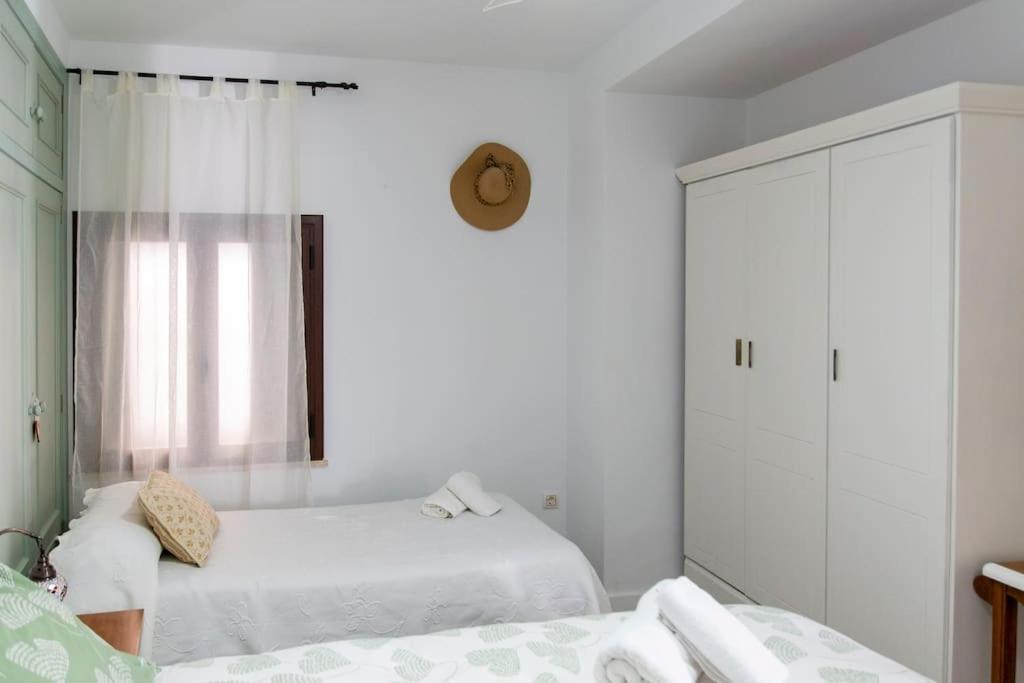 קורדובה Apart Mezquita Con Parking Gratuito מראה חיצוני תמונה